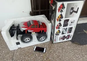 Pro Ax Race Expert Manic 4x4 Monster Cross Truck Scale 1:8