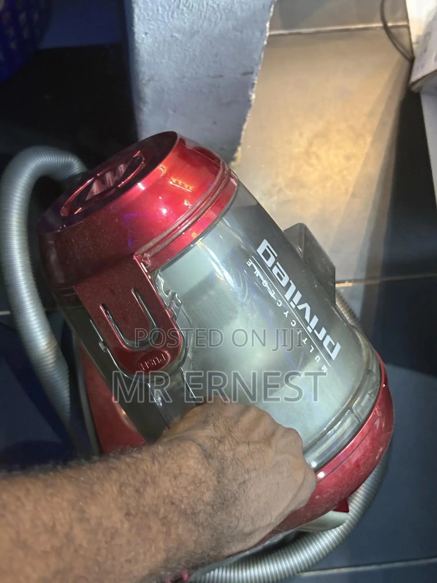 Vaccum Cleaner (No Need To Use Broom)