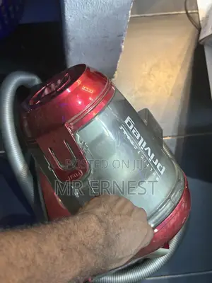 Vaccum Cleaner (No Need To Use Broom)