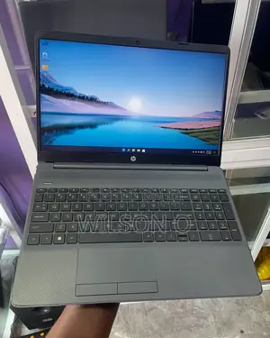 Laptop HP 255 G8 8GB AMD Ryzen 3 SSD 256GB