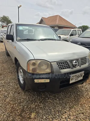 Nissan Hardbody 2000i 2006 Silver