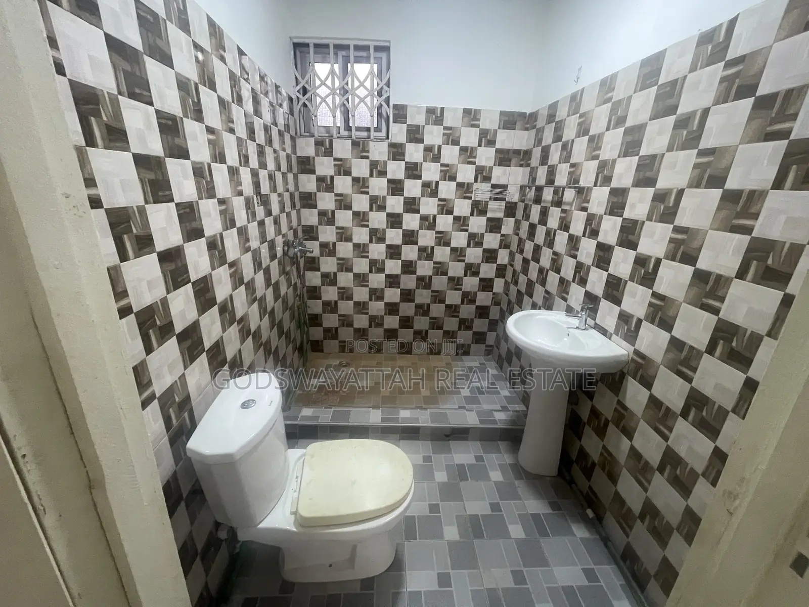 2bdrm Apartment in East Legon, Adjiriganor for rent