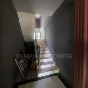 16bdrm House in Kg Franco Properties, Spintex for rent
