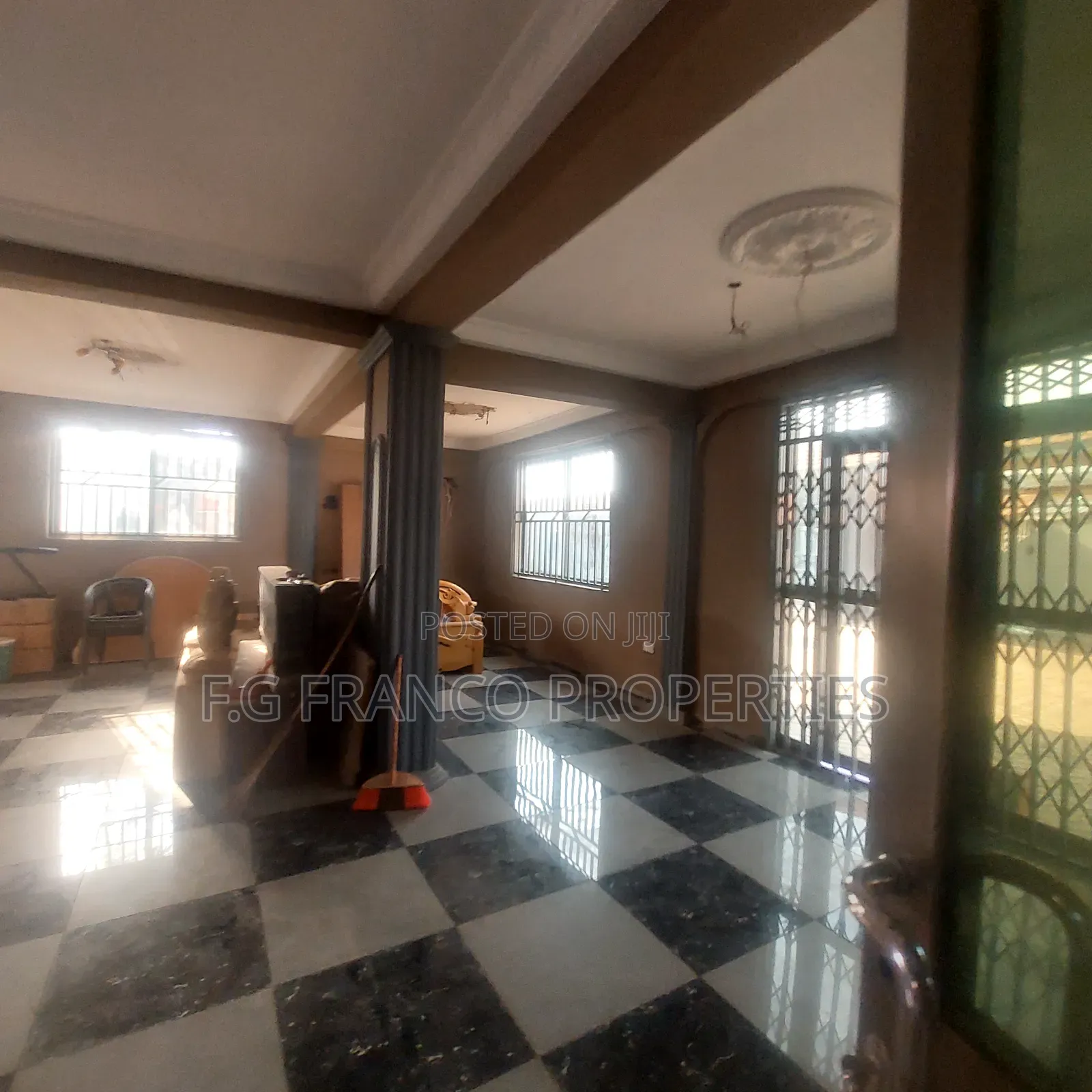16bdrm House in Kg Franco Properties, Spintex for rent