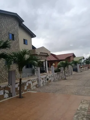 5bdrm House in Oyarifa for rent