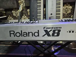 Roland Fantom X8