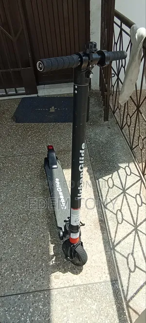 Urbanglide Ride 62s. Electric Scooter