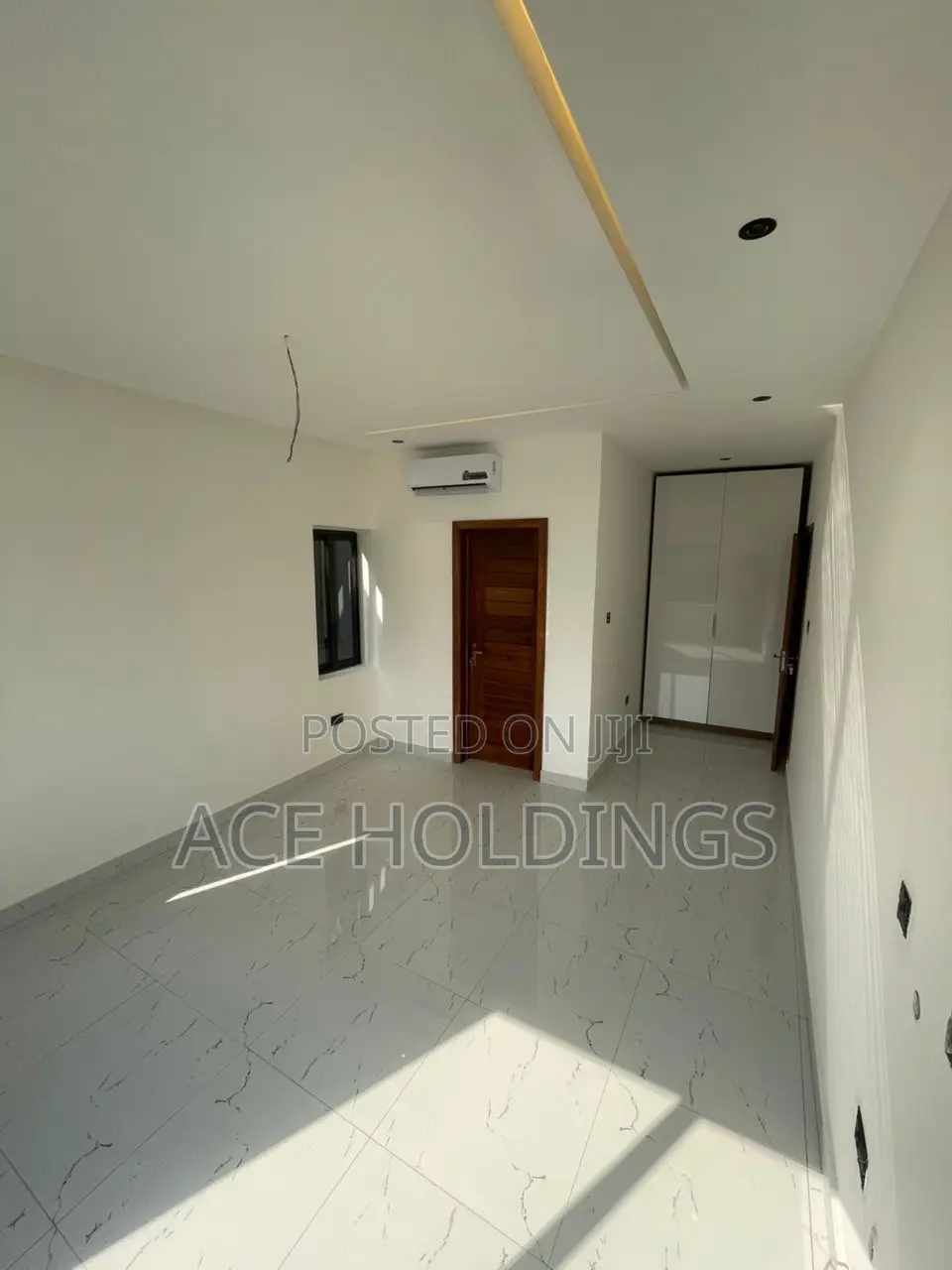 4bdrm Mansion in Ayi Mensah, Ga East Municipal for sale
