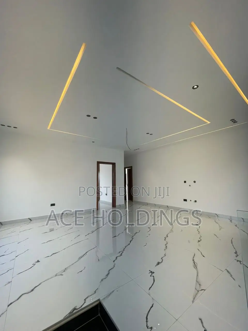 4bdrm Mansion in Ayi Mensah, Ga East Municipal for sale