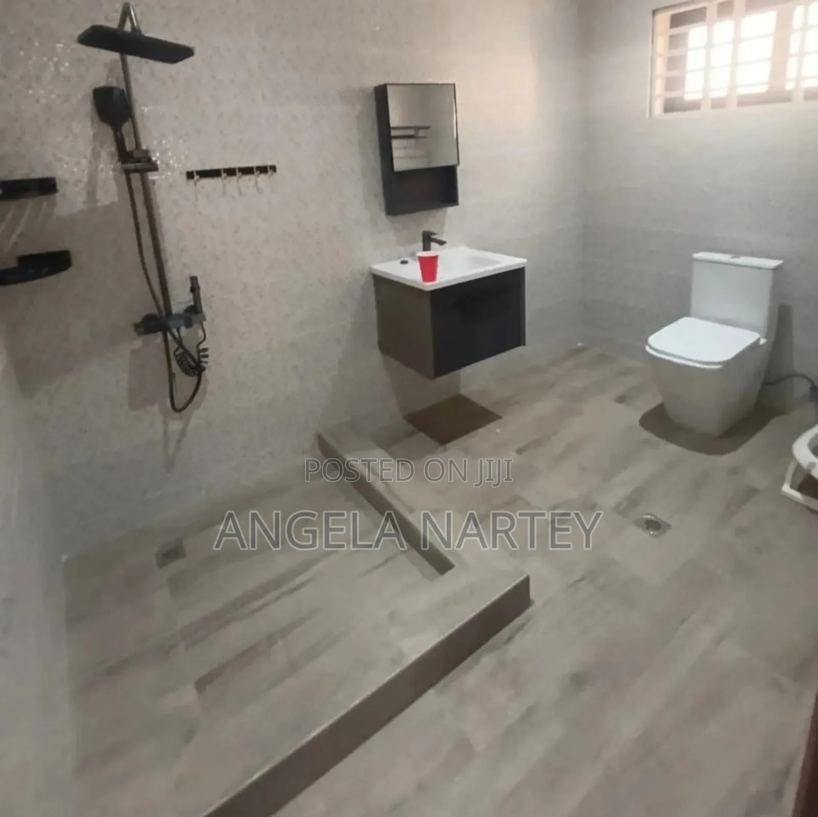 4bdrm House in Pokuase for sale