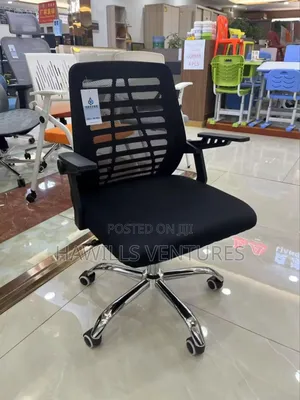 Black Mesh With Office Swivel Chair With a Chrome Base.
