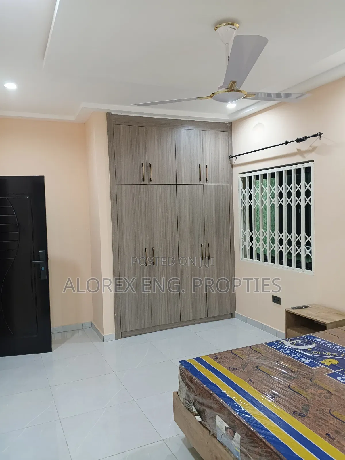 Furnished 4bdrm Townhouse / Terrace in Ashieyie, Adenta for rent