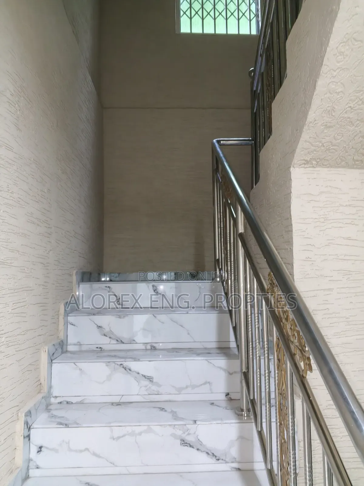 Furnished 4bdrm Townhouse / Terrace in Ashieyie, Adenta for rent