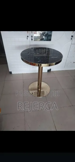 Portable Round Table