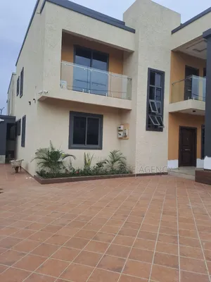 4bdrm House in Kwabenya for sale