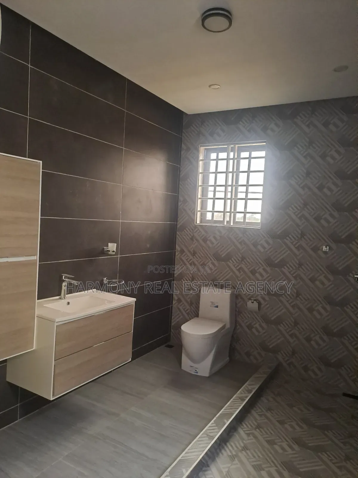 4bdrm House in Kwabenya for sale