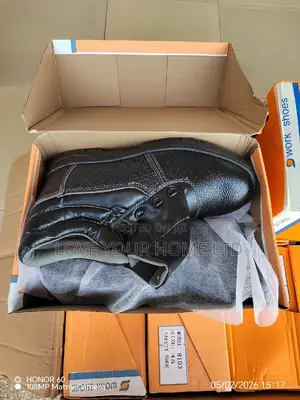 Safety Boots – Quality & Affordable For ( Wholesale Only 10 Pcs)