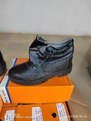 Safety Boots – Quality & Affordable For ( Wholesale Only 10 Pcs)