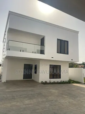 3bdrm Townhouse / Terrace in West Trassacco, East Legon for rent