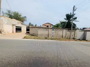 7bdrm House in Achimota for sale