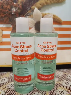 Neutrogena Oil-Free Acne Stress Control Triple-Action Toner
