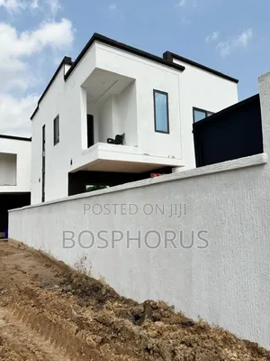 3bdrm Townhouse/Terrace in East Legon for sale