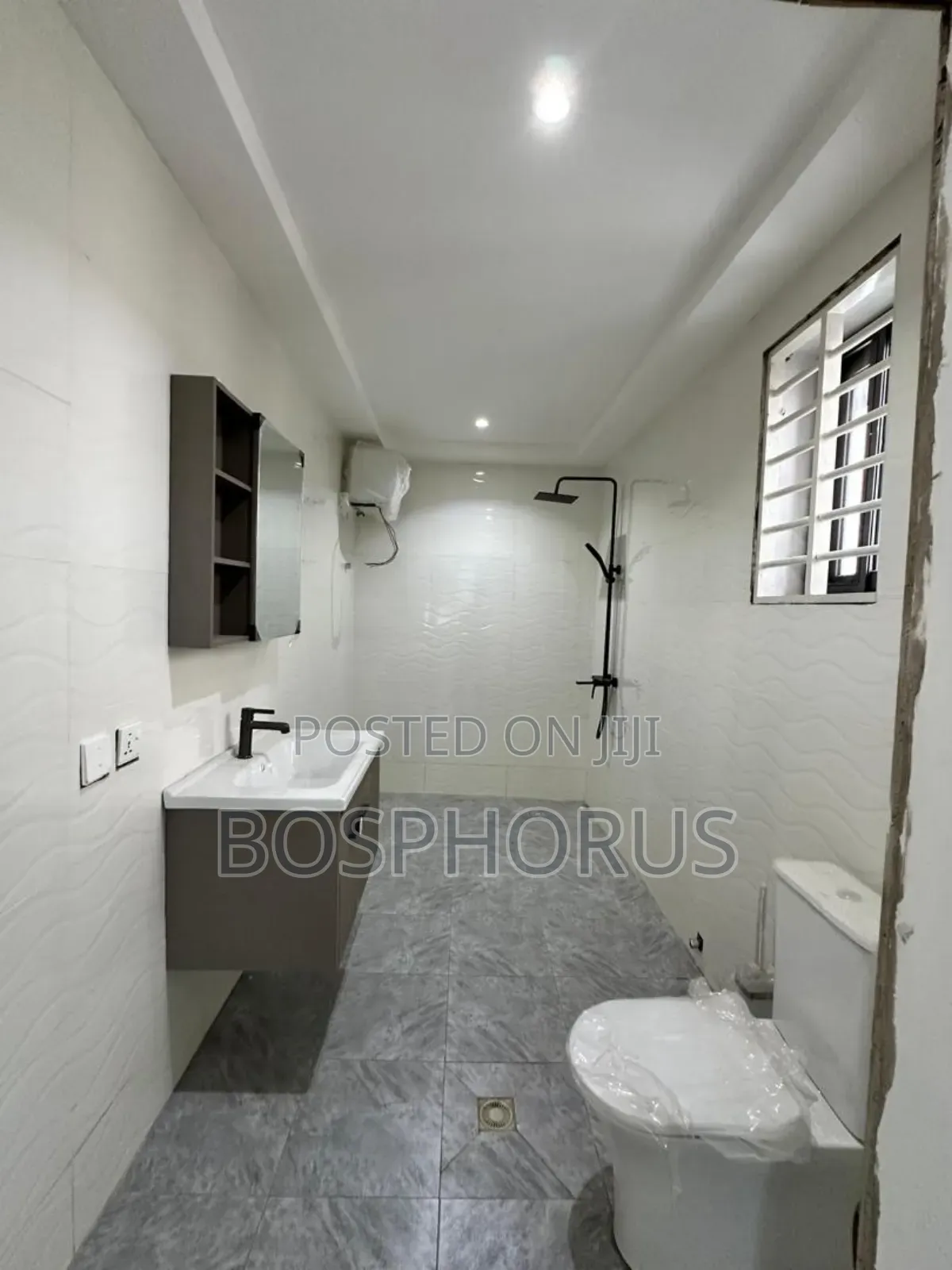 3bdrm Townhouse/Terrace in East Legon for sale