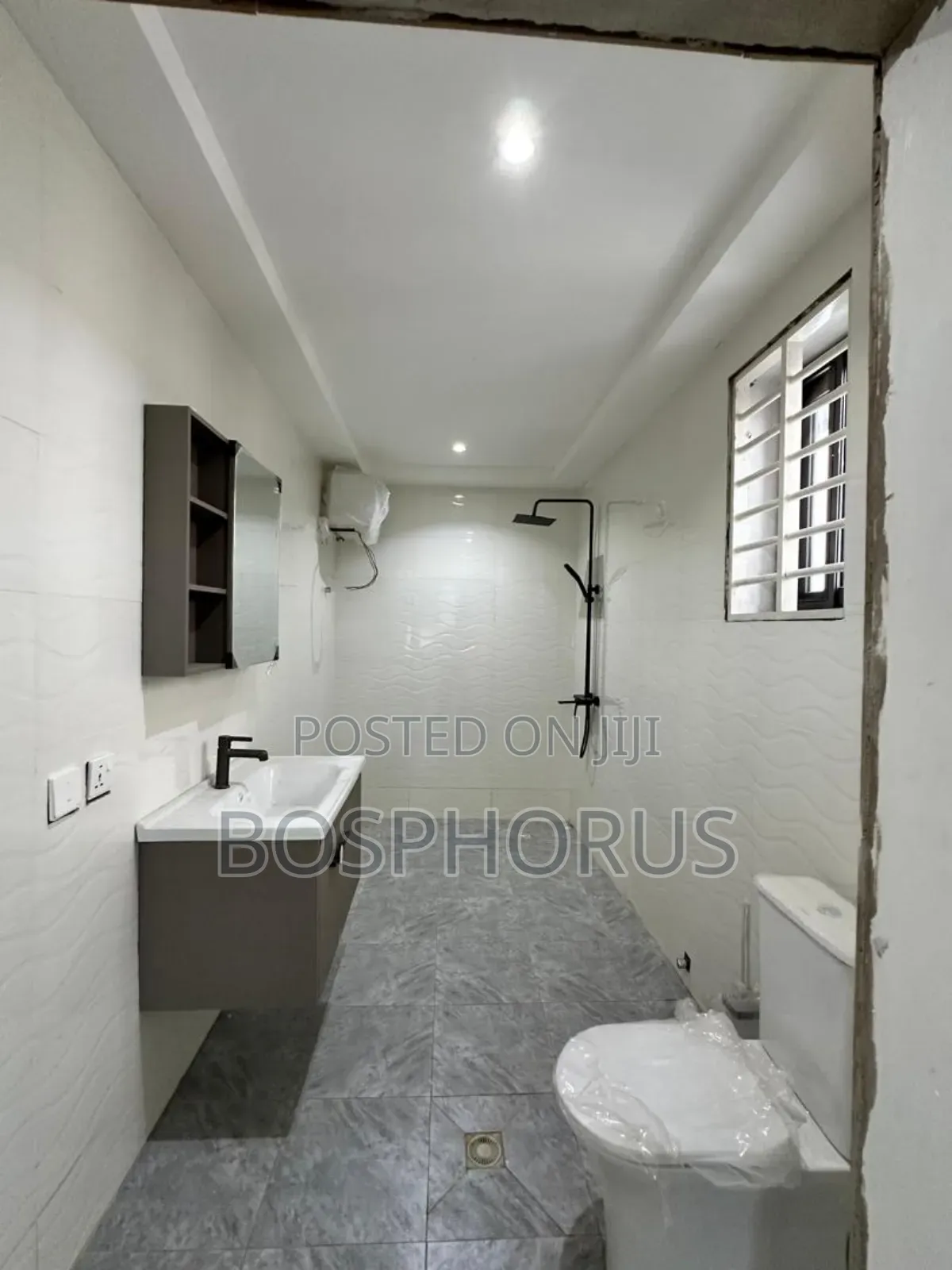 3bdrm Townhouse/Terrace in East Legon for sale