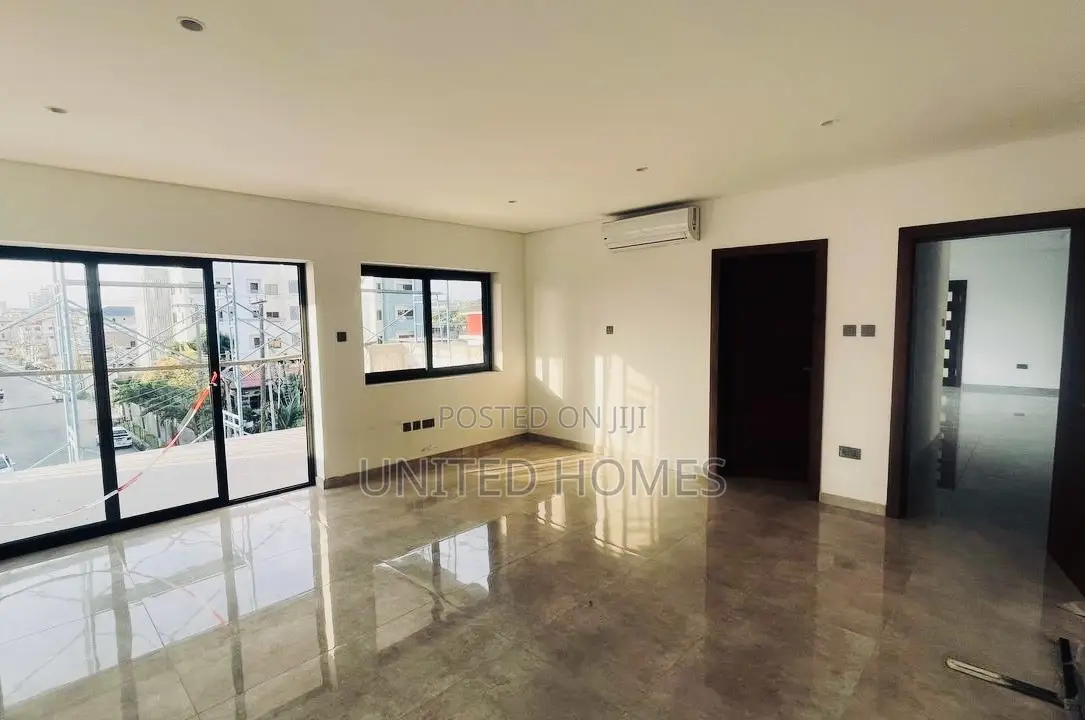 3bdrm Apartment in Dzorwulu for rent