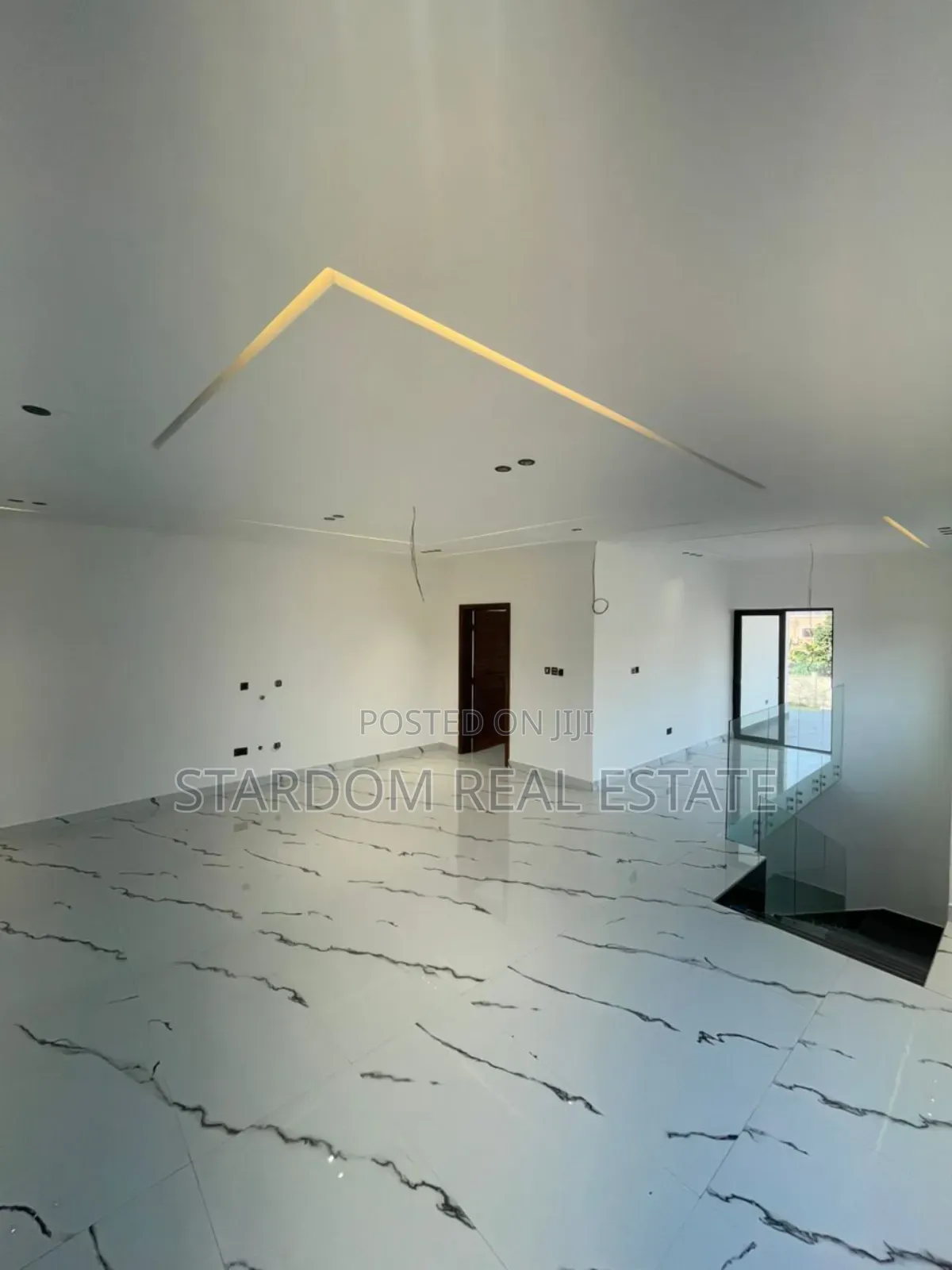 4bdrm Duplex in Ayi Mensah, Oyarifa for sale