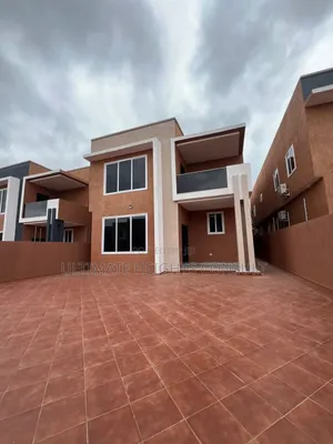 4bdrm House in Ashaley Botwe, Lake Side Estate for sale