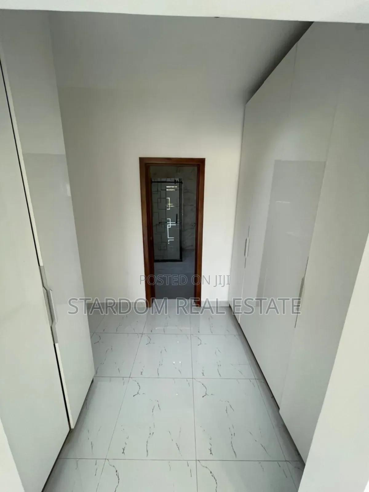 4bdrm Duplex in Ayi Mensah, Oyarifa for sale