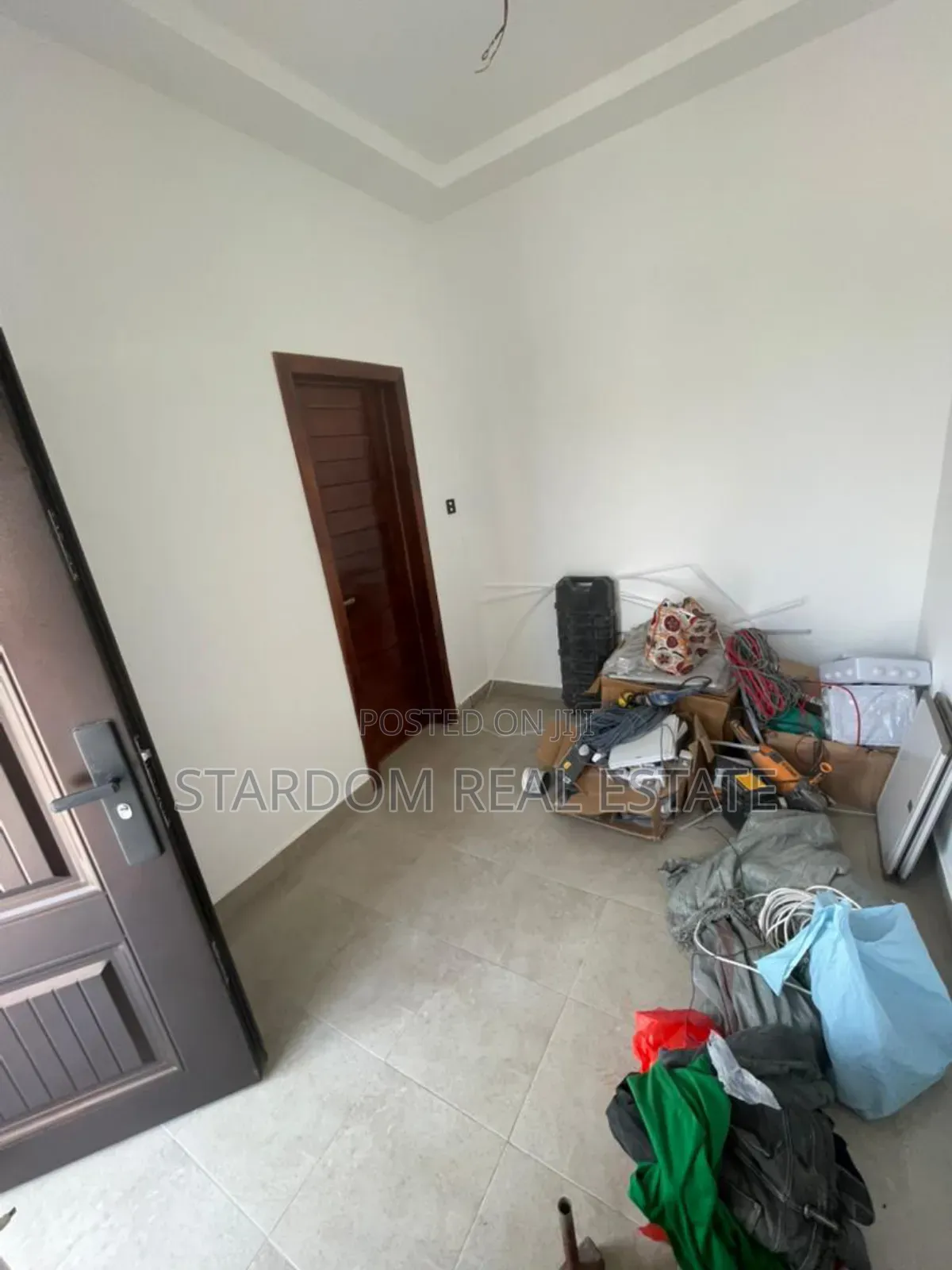 4bdrm Duplex in Ayi Mensah, Oyarifa for sale