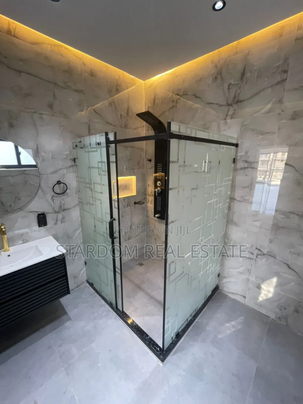 4bdrm Duplex in Ayi Mensah, Oyarifa for sale