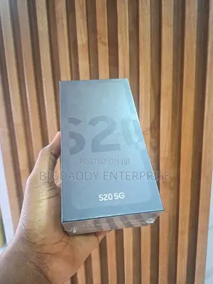 New Samsung Galaxy S20 128 GB Black