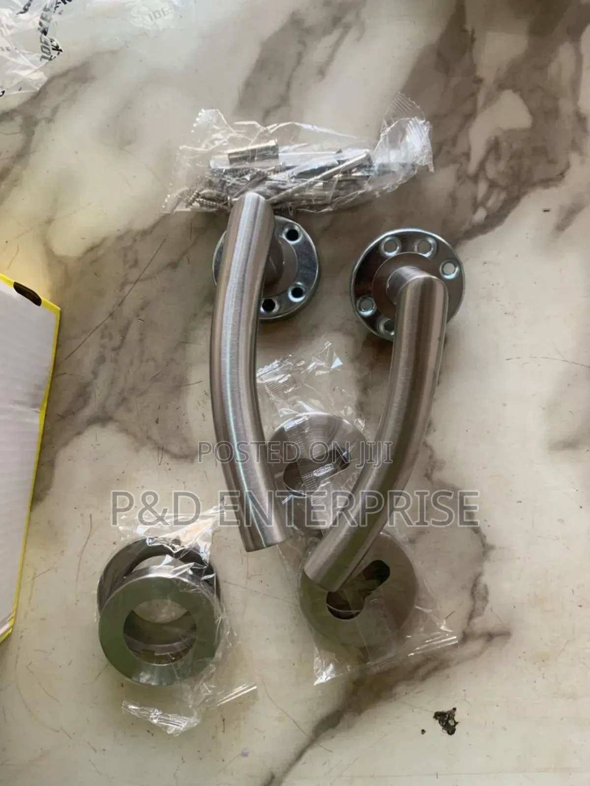 Quality Stainless Steel Seperate Handle.