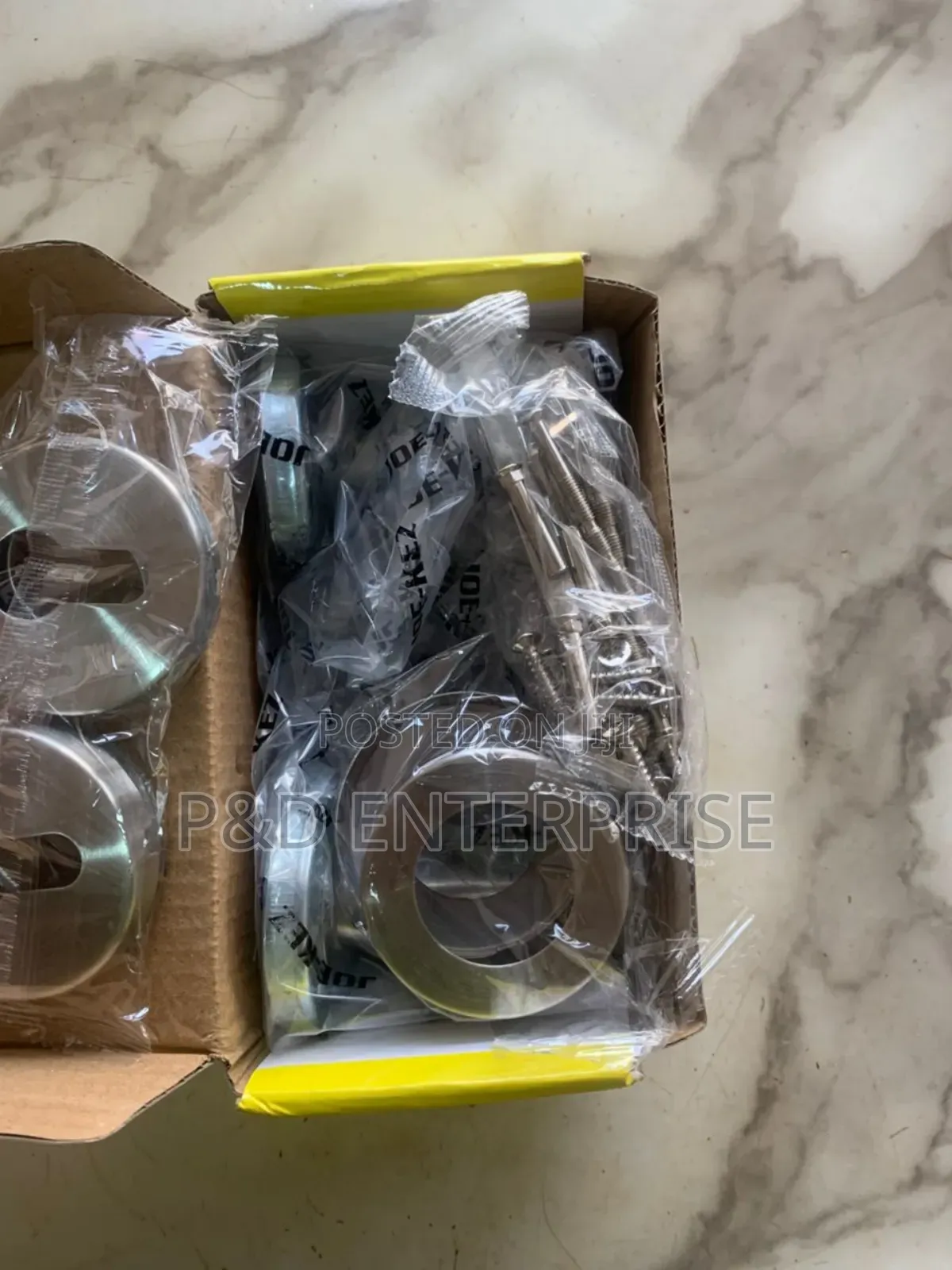 Quality Stainless Steel Seperate Handle.