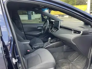 Toyota Corolla SE 2021 Blue