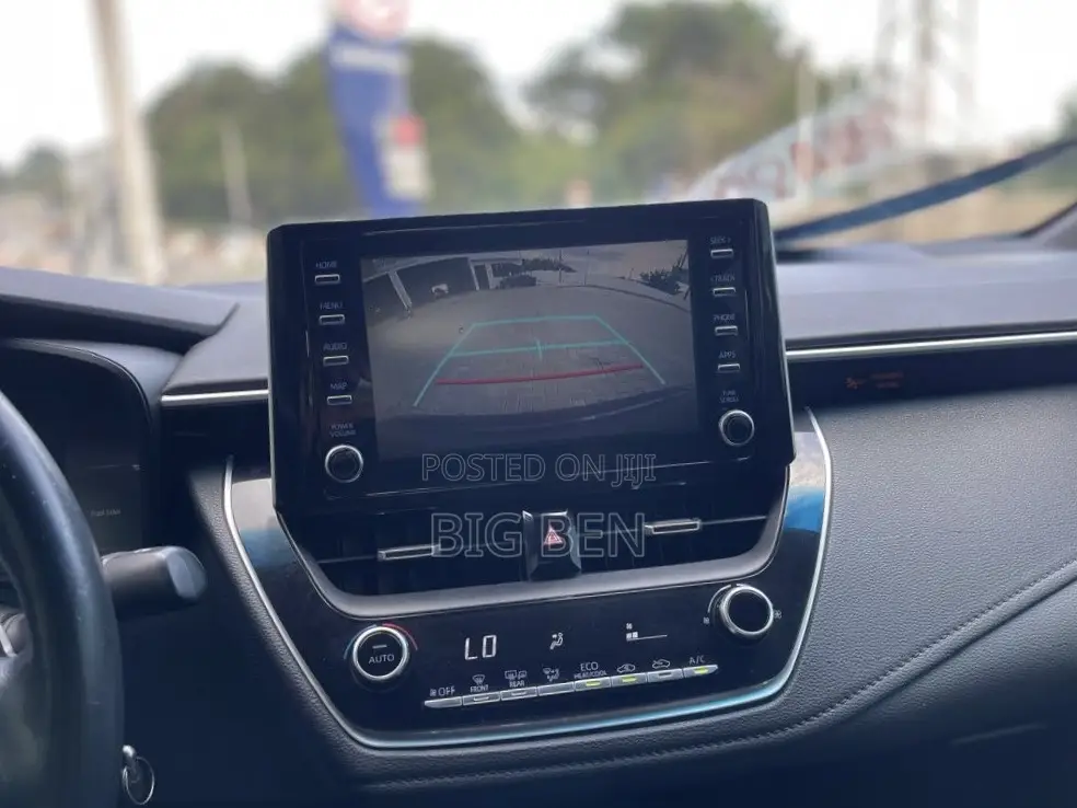Toyota Corolla SE 2021 Blue
