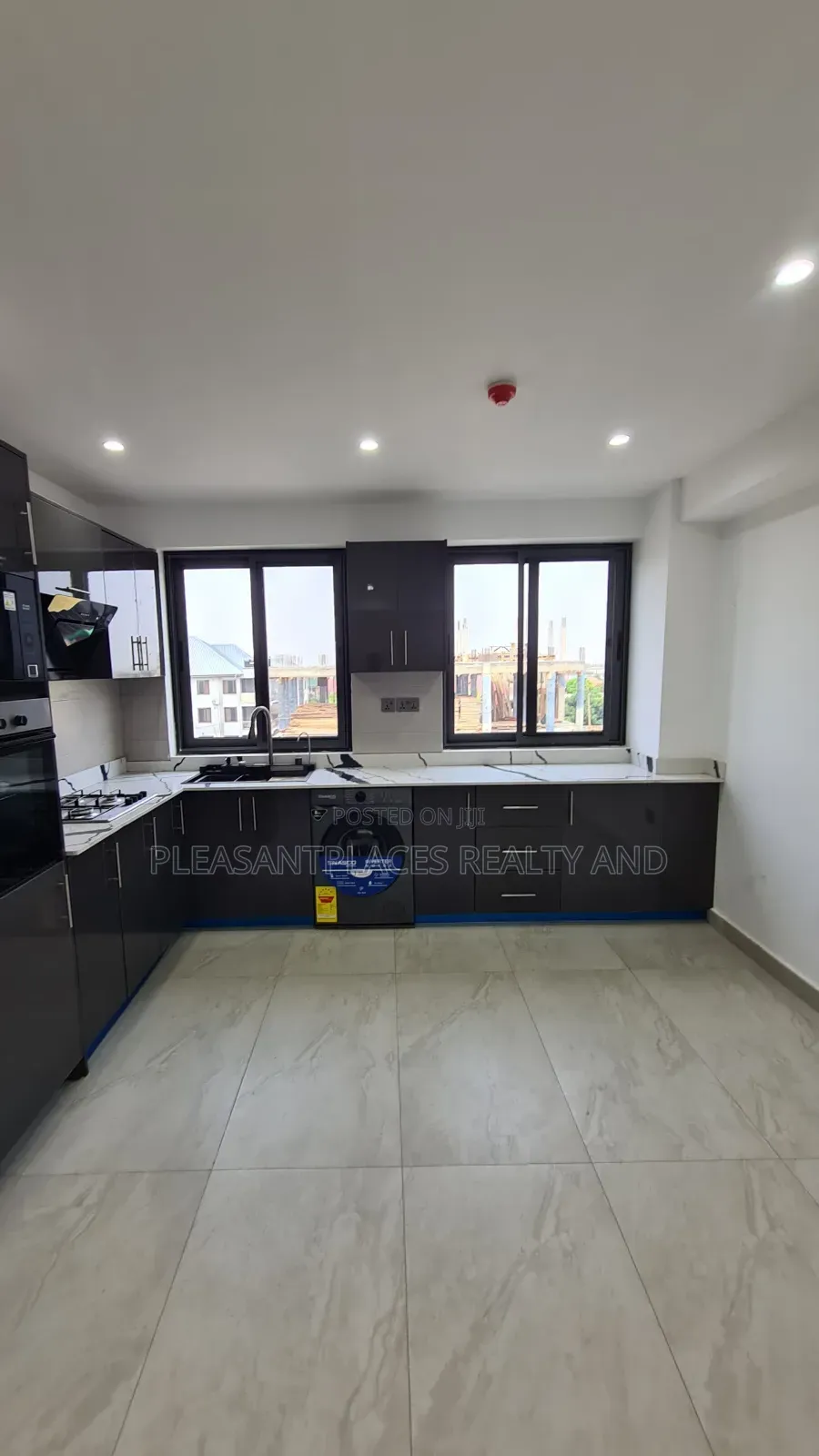 2bdrm Apartment in Pleasantplaces, New Town for rent