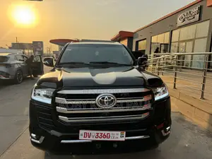 Toyota Land Cruiser 4.6 V8 GX-R 2014 Black