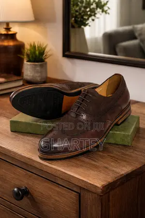 Classic Two-tone Brogue Oxford Dress Shoes