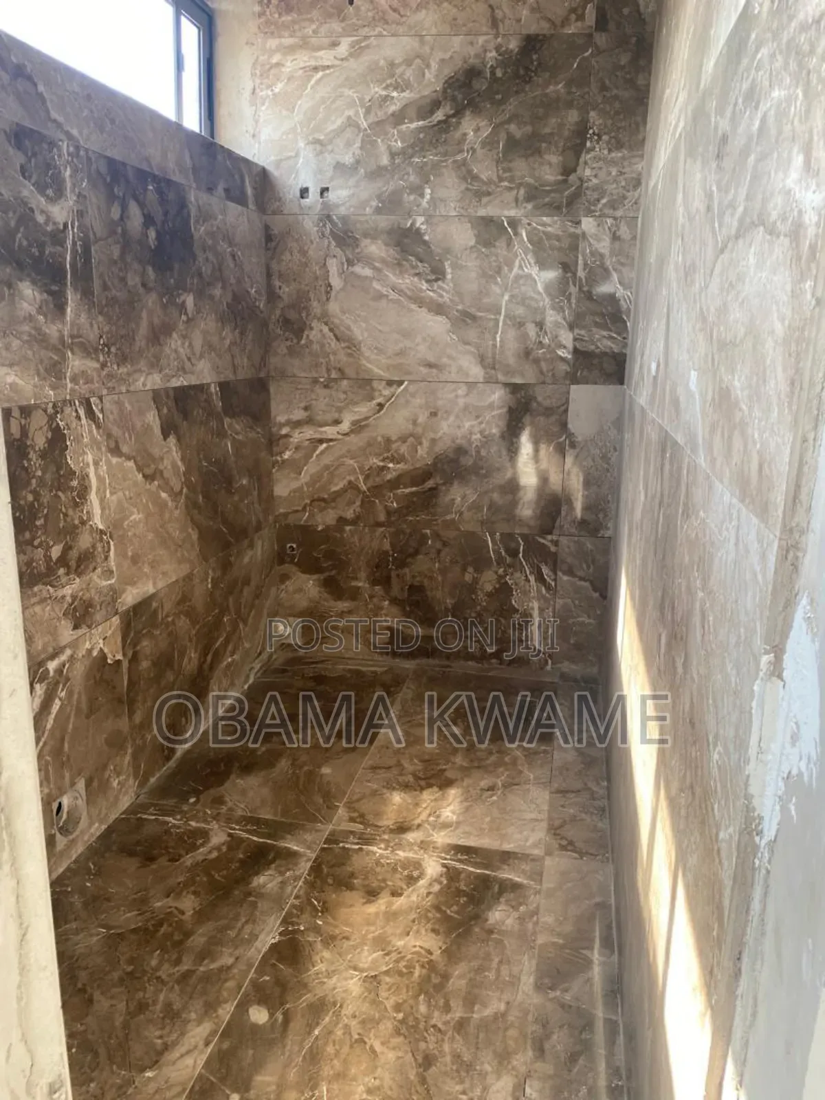 300sqm or 3 Floors Office Space for Rent at Labone