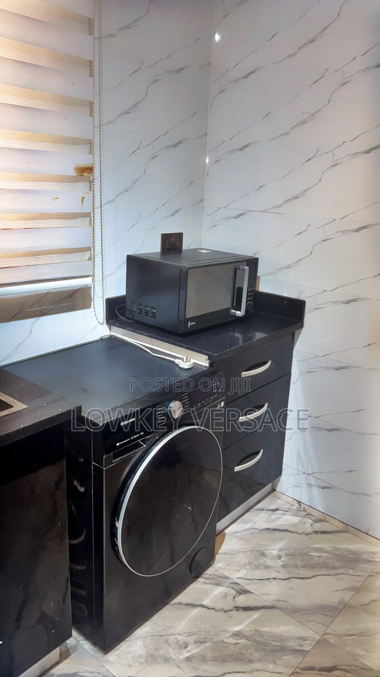 Luxury One Bed + Starlink Internet + Dstv+ Generator + Cleaning