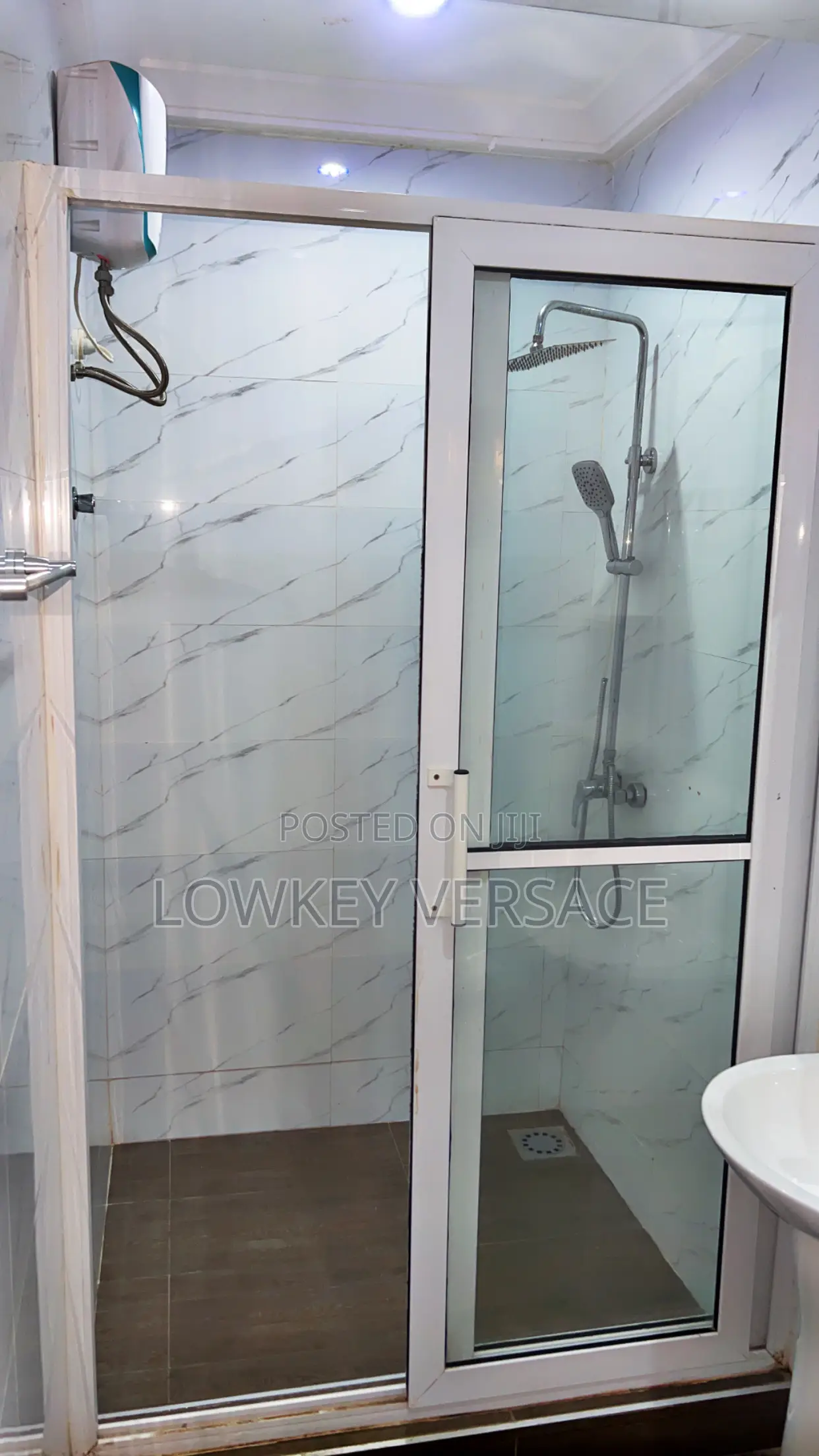 Luxury One Bed + Starlink Internet + Dstv+ Generator + Cleaning