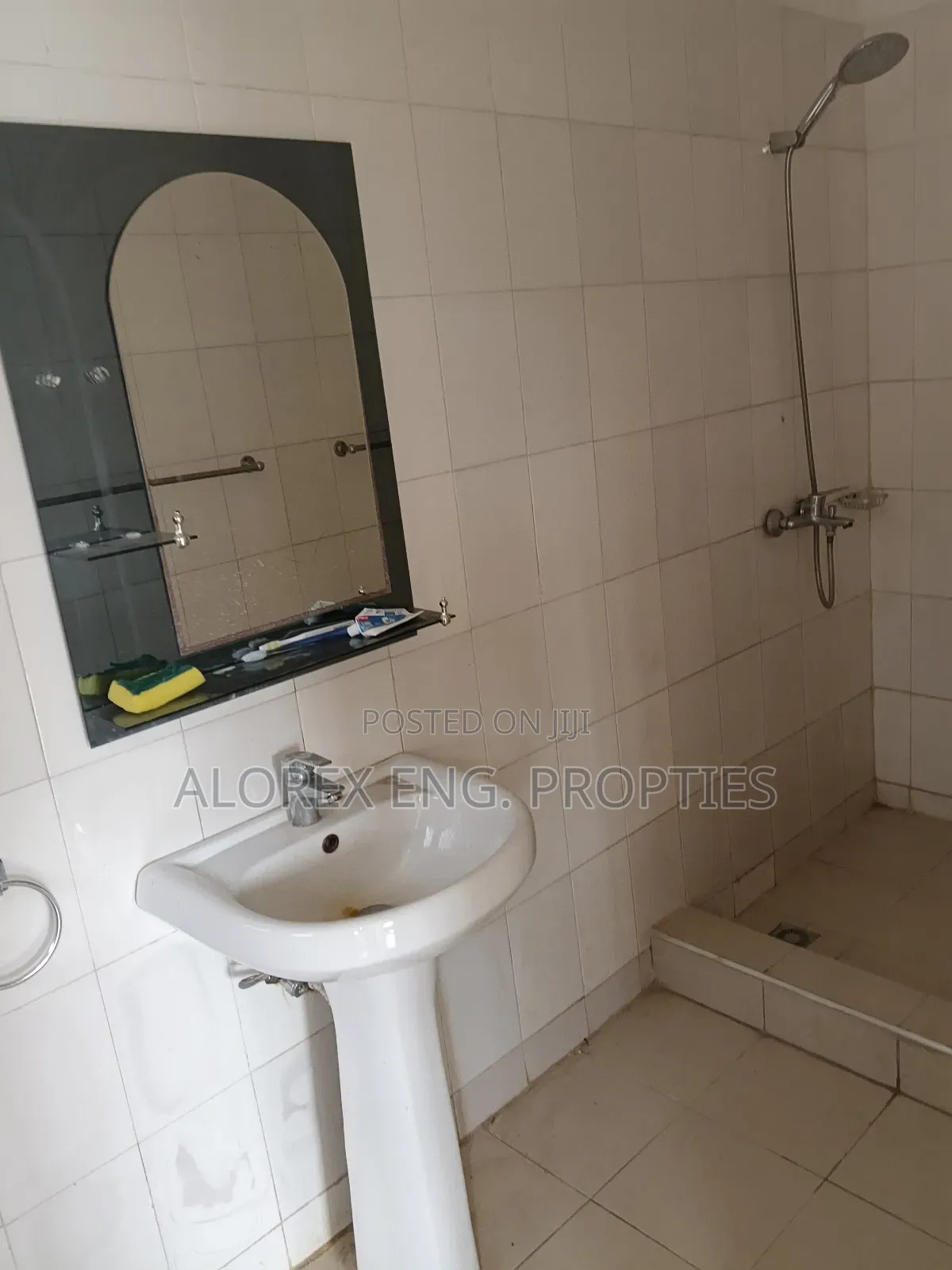3bdrm House in Ghana Flag, Oyarifa for rent