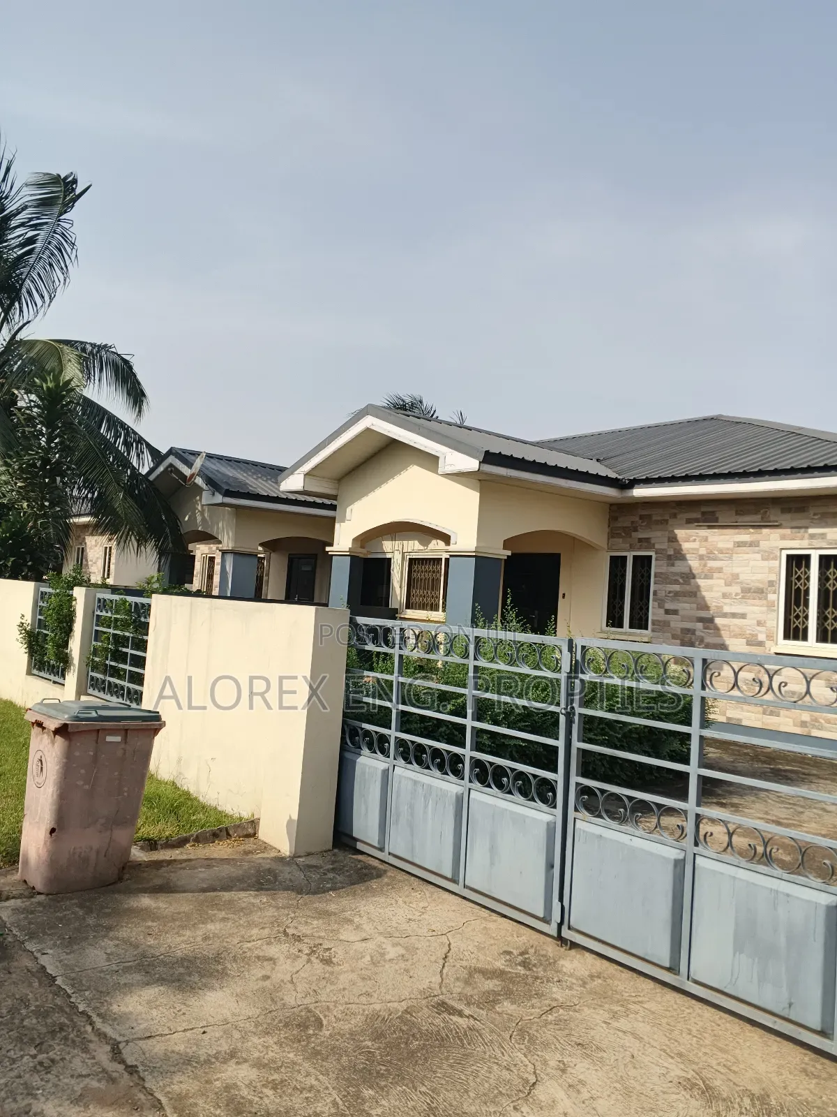 2bdrm House in Self Compound, Oyarifa for rent