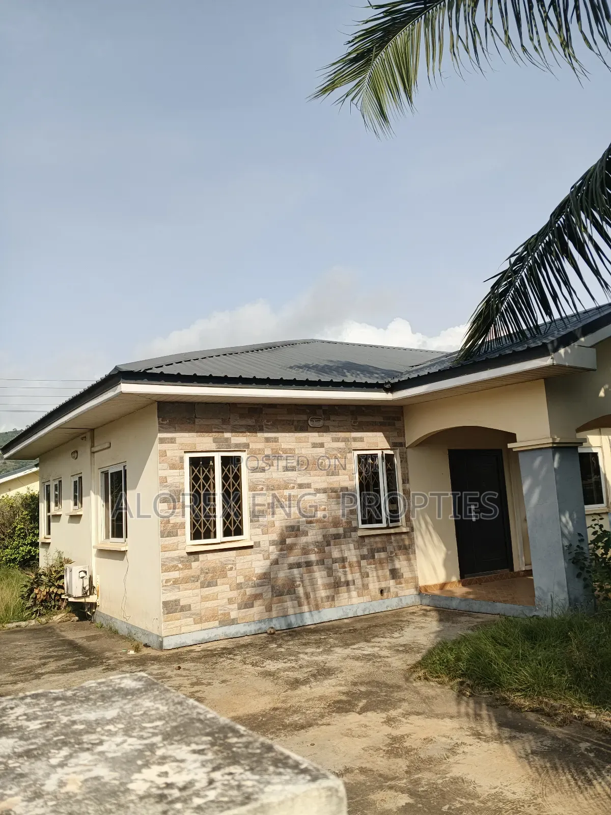 2bdrm House in Self Compound, Oyarifa for rent