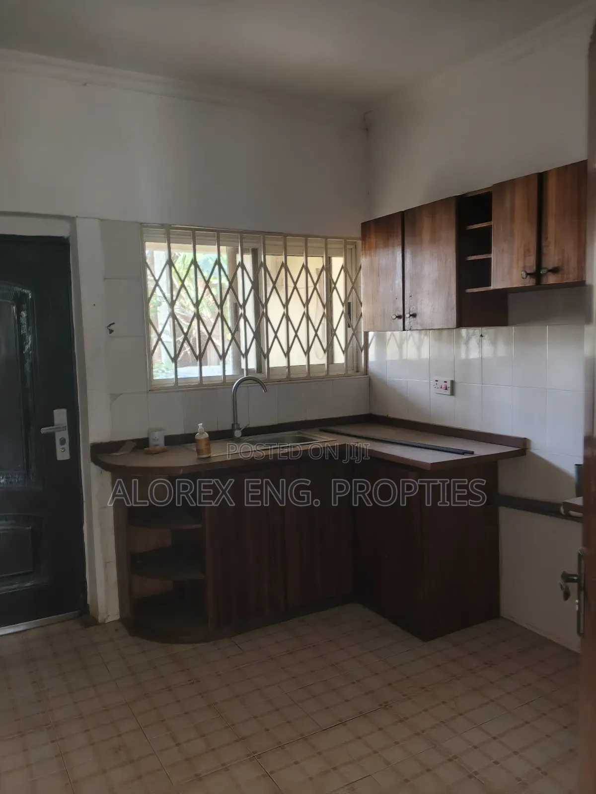 2bdrm House in Self Compound, Oyarifa for rent