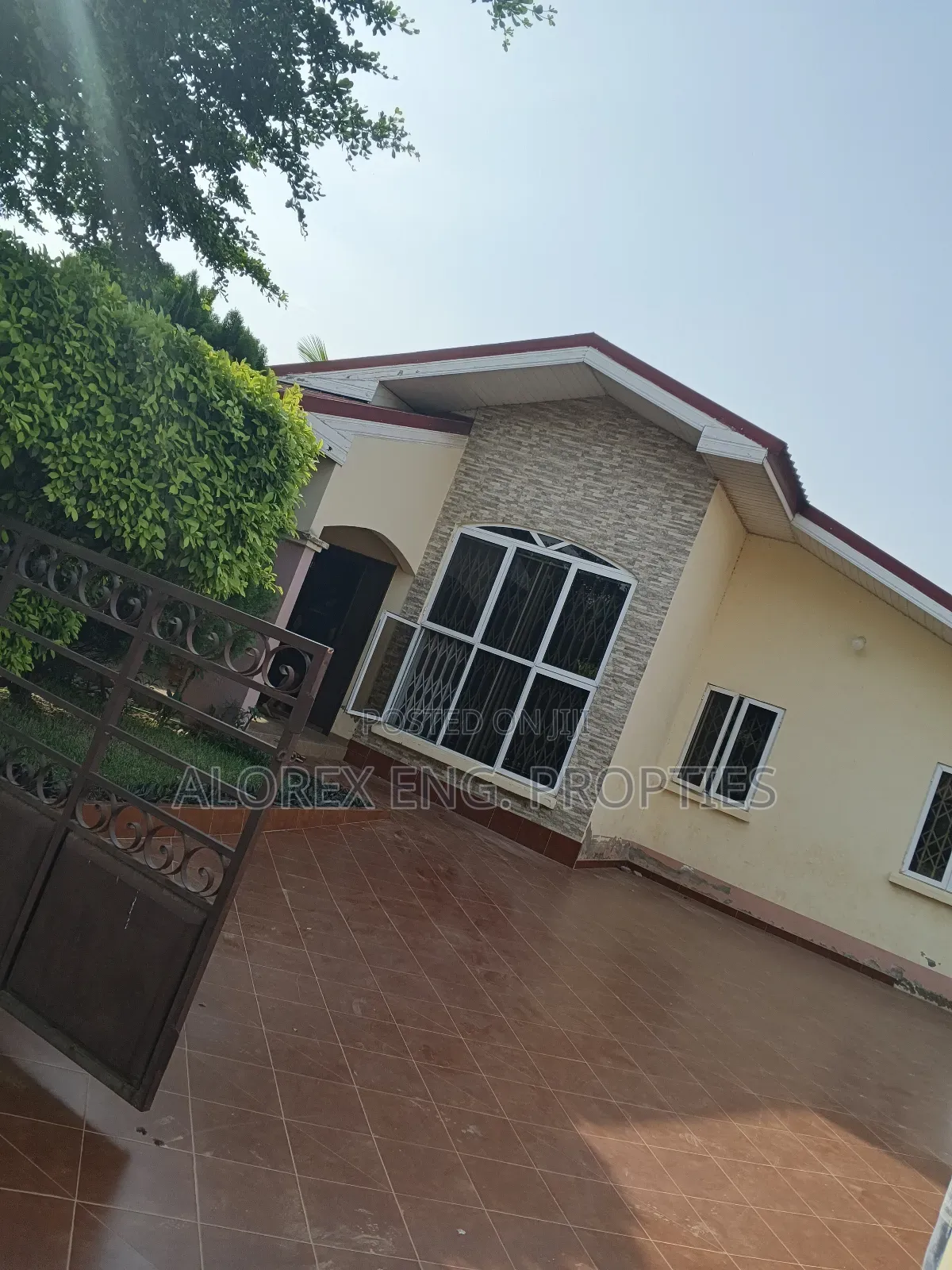 3bdrm House in Oyarifa for rent